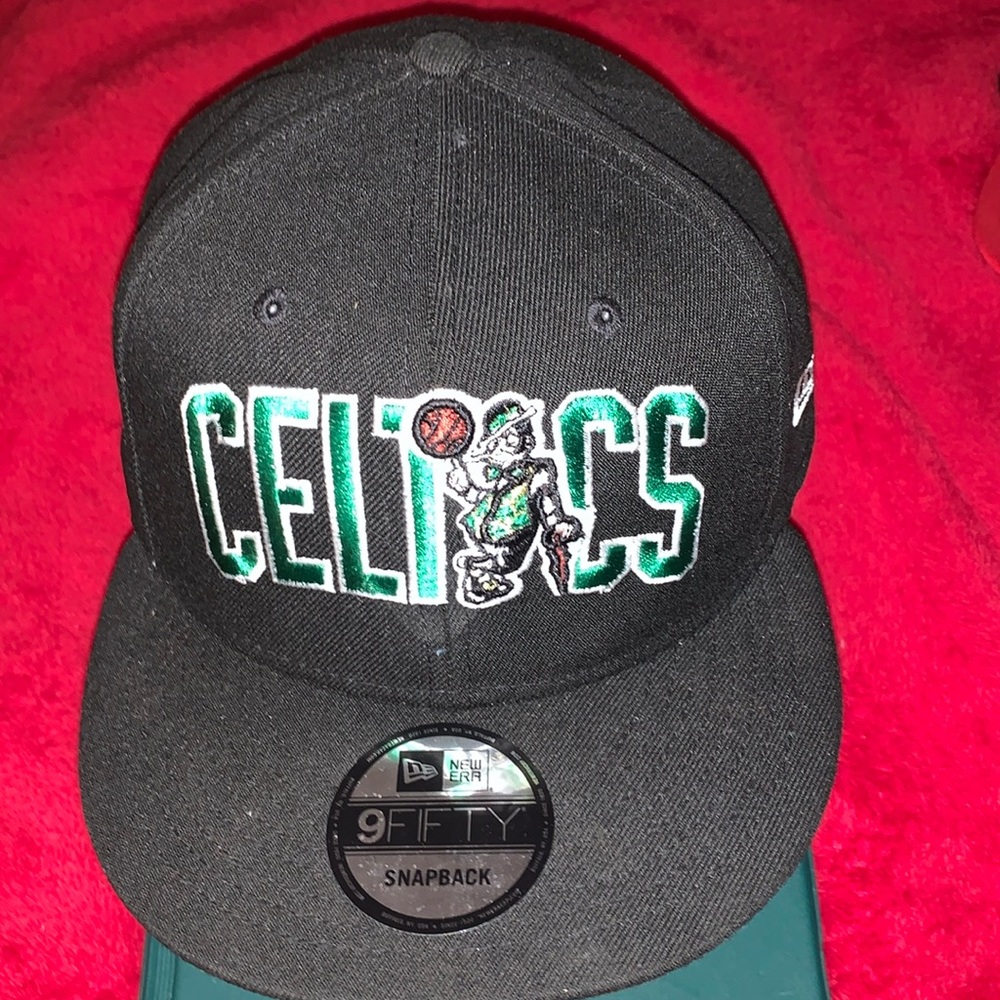 MENS NEW ERA BOSTON CELTICS 9FIFTY SNAPBACK HAT